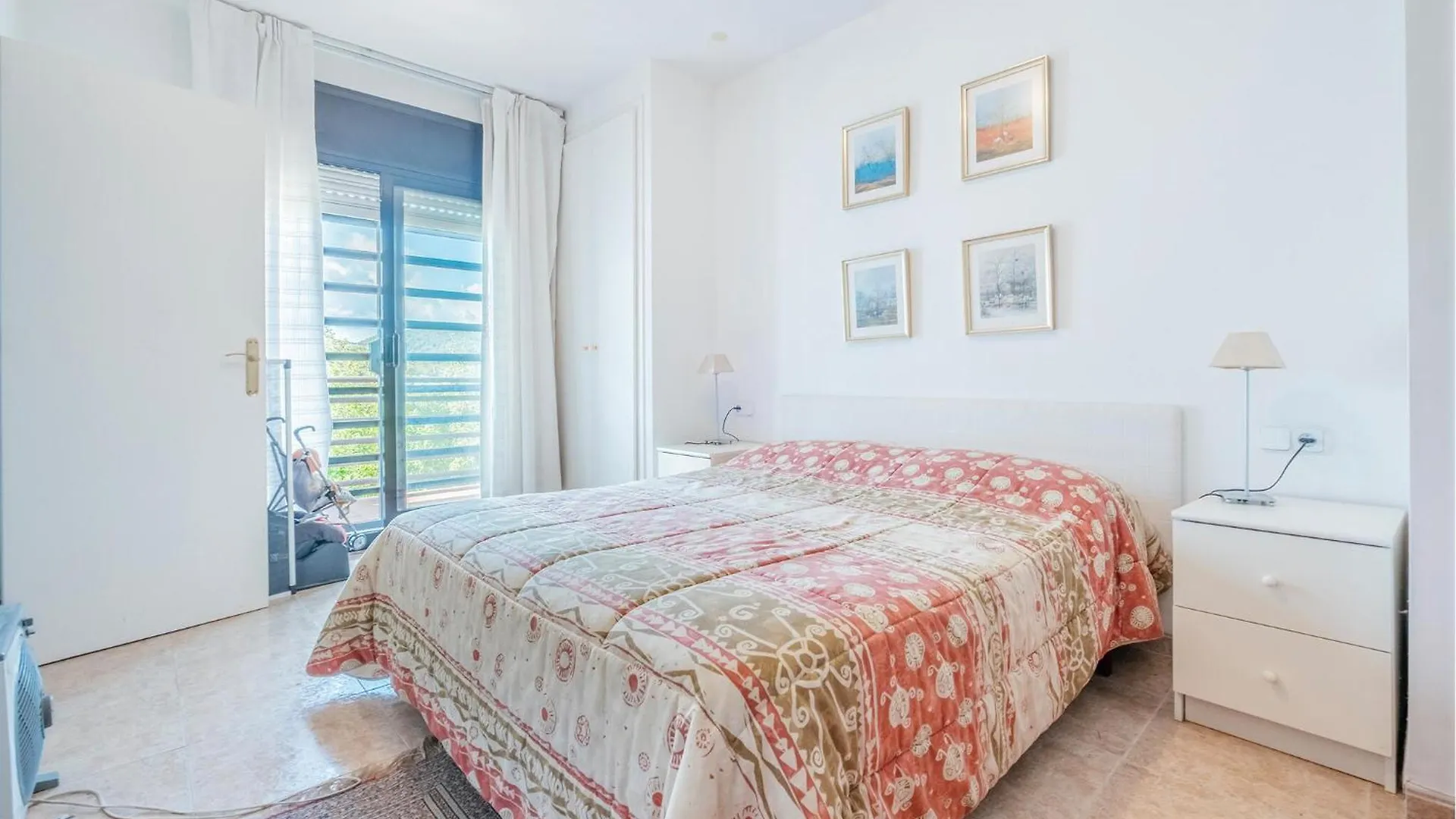 Gorgeous Home In Can Carbonell With Swimming Pool Santa Ceclina 0*,