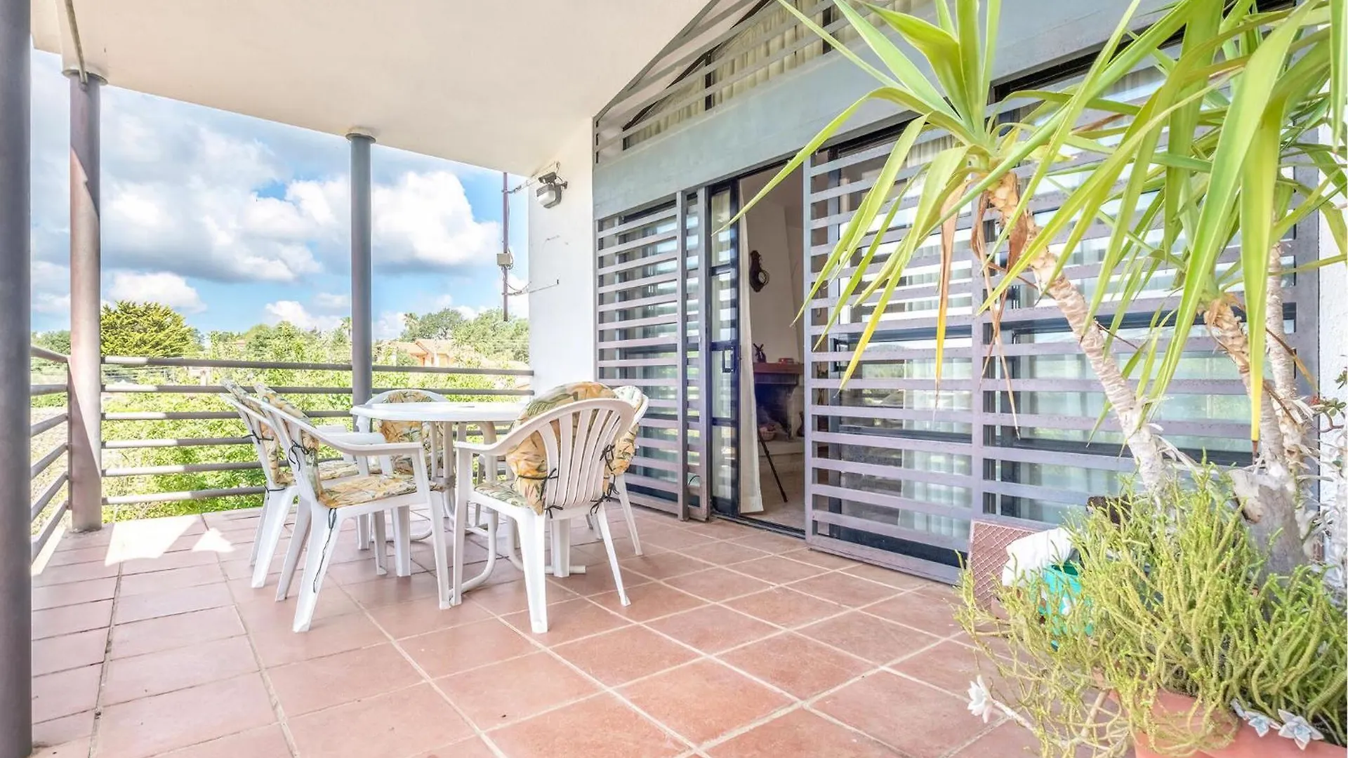 Gorgeous Home In Can Carbonell With Swimming Pool Santa Ceclina Holiday home